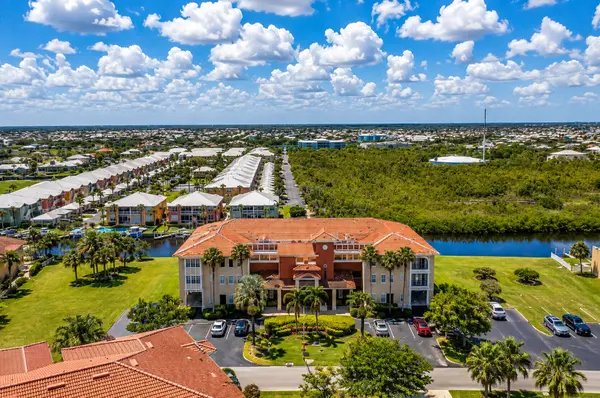 Grand Cove: Coastal Condo Living Near Charlotte Harbor