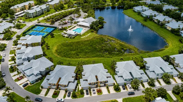 Heritage Lake Park: Gated Living Surrounded by Lakes and Nature,Hunt Brothers Realty