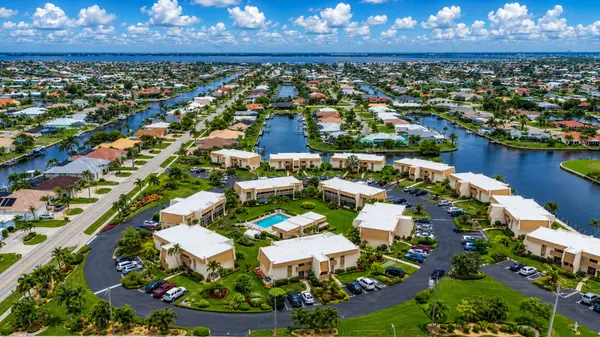 Islander Point: Waterfront Condo Living with Charlotte Harbor Close By