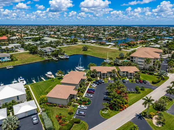 Lyme Terrace: Comfortable Condo Living in Punta Gorda,Hunt Brothers Realty