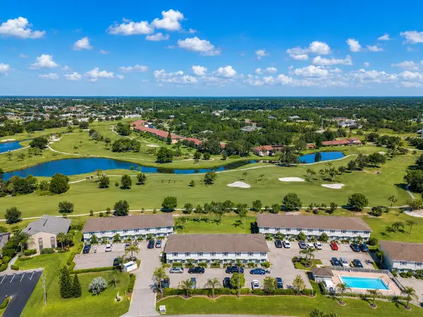 Pebble East Townhomes: Low-Maintenance Living in the Punta Gorda Area