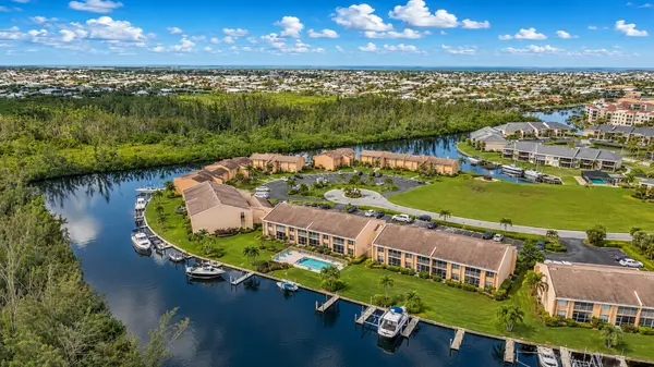 Conquistador Landing: Waterfront Living Near the Heart of Punta Gorda