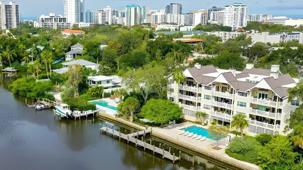 Riggs Landing: Waterfront Residences Near Downtown Sarasota,Hunt Brothers Realty