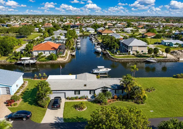 Pelican Way: Coastal Residential Living Near Charlotte Harbor