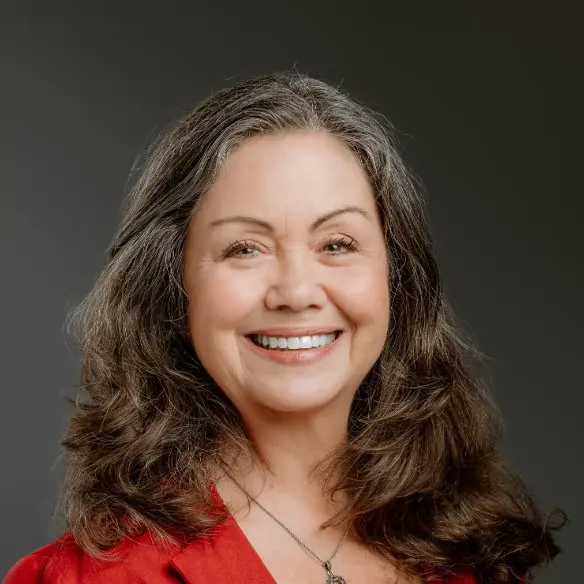 Stacie F Smith