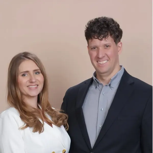 Matthew Ponzi & Lauren Weakley