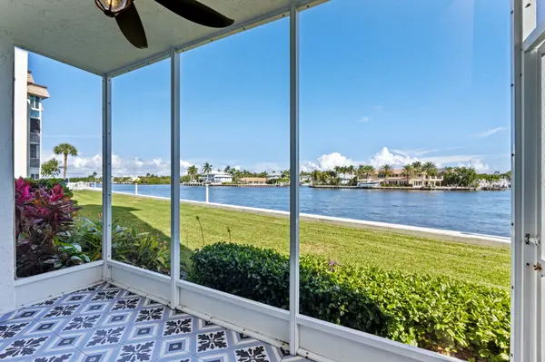🚤 Front-row Intracoastal views at 646 Snug Harbor Dr #H101! Watch yachts glide by from your screened patio. 2 bed, 2 bath, first-floor corner in 55+ Snug Harbor Gardens. Updated, impact glass, waterfront pool. See more:
https://www.myrealtorerica.com/d8re0pek