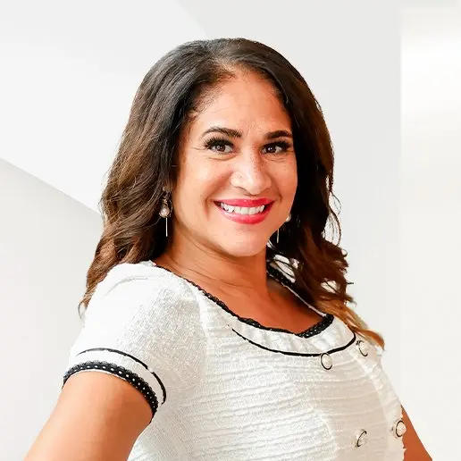 Lisa Stines