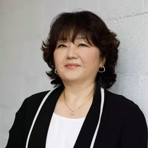 EJ Yoo