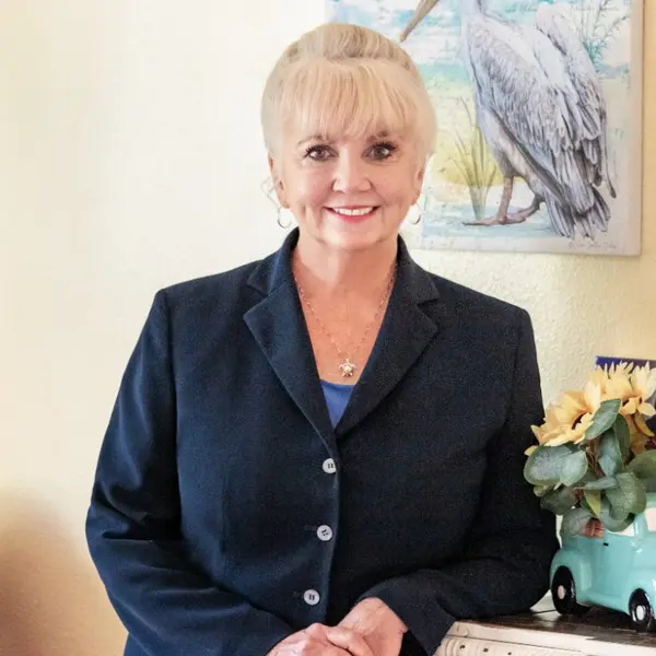 Jo Holton
