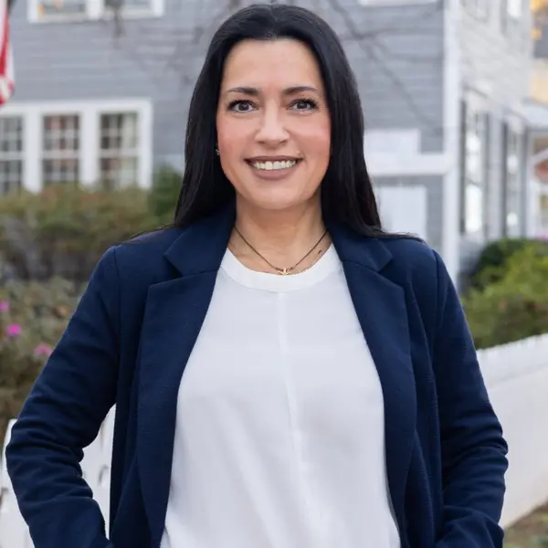 Lily Karvouni