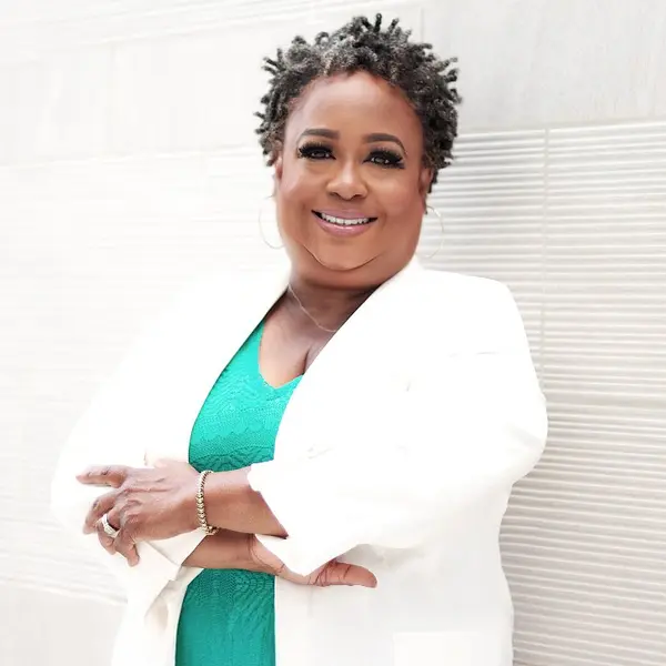 Lisa Mayes