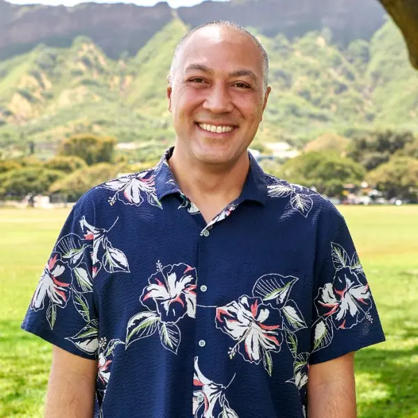 Mike DeMello (R)
