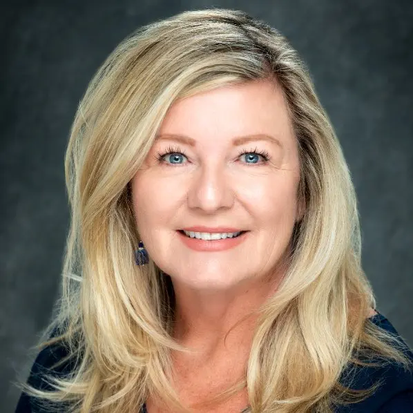 Lori Ruzek