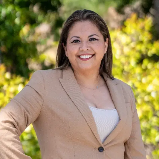 Monica Arroyo-Flores