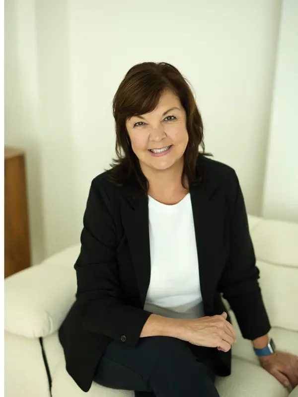 Faye Hutton