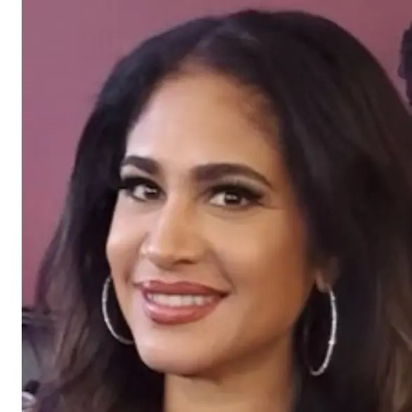 Lisa Stines
