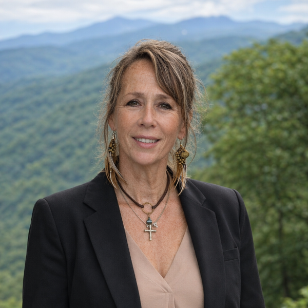 Nicole Van Den Bergh