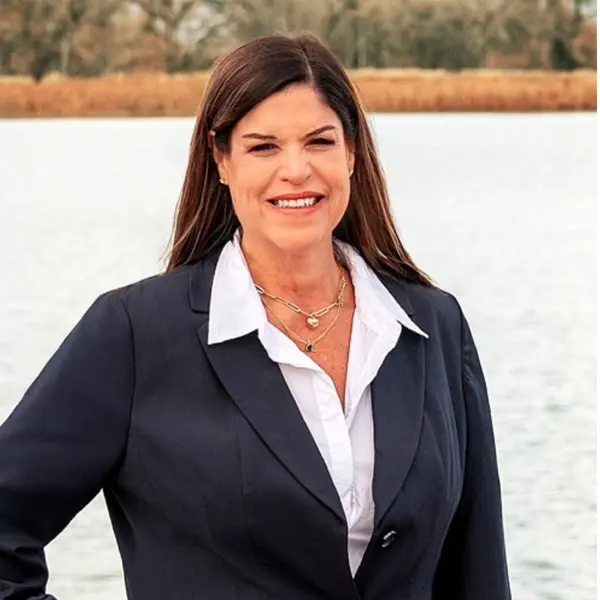 Lisa Hollenbeck