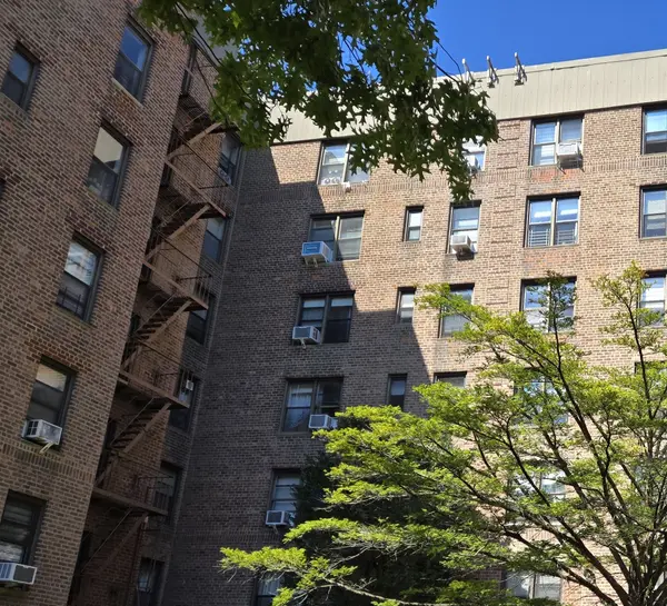 Amazing First Floor 2 Bedrooms Coop, Across the Street from Forest Park, Beautiful Move-in Condition, Close to Everything!!
