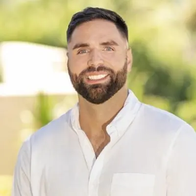 Travis Speck (R) B