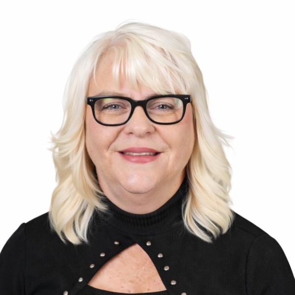 Real Estate Agent – Mandy Reeves - AO Real Estate LLC
