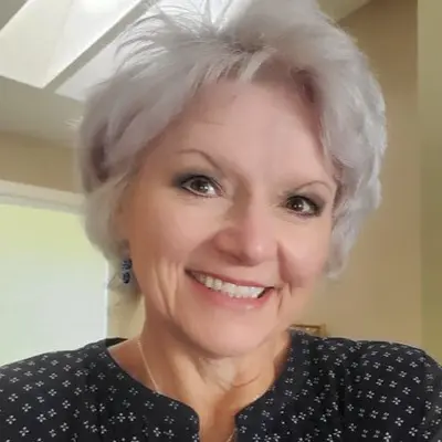 Vickie Duchscherer, Principal Broker