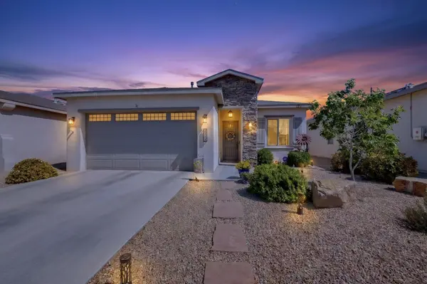 Best in Show at the $325k price point in Las Cruces, NM! See Photos, 3D Tour, Open House & community info for this Featured Home at https://lascruceshometeam.com/ -Carl Krause & Ronnie Gomez | REAL Broker | 575-495-2244