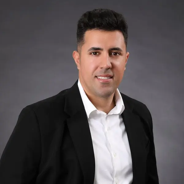 Roberto Rebollar B.