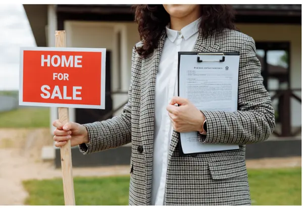 Choosing the right REALTOR is key to a smooth home buying or selling journey. Look for an agent with local expertise, strong marketing, and open communication. Ask about their experience and strategies for every scenario.

Get top tips for finding your trusted advisor: https://tinarogers.chime.me/d8r55nab

#RealEstateAdvice #SanDiegoRealEstate