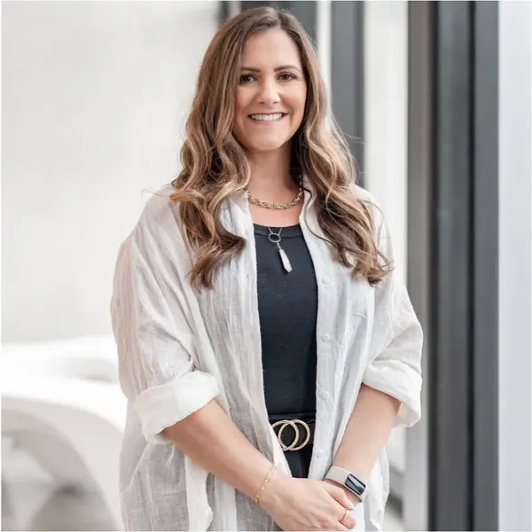 Lindsay Thompson