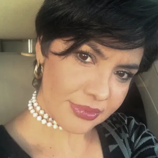 Gloria Robles