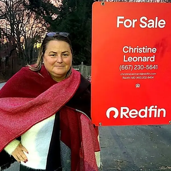 Christine Leonard