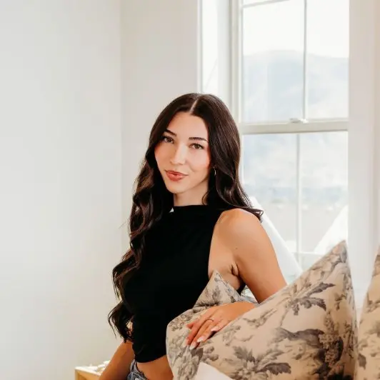 Mariah L Redden
