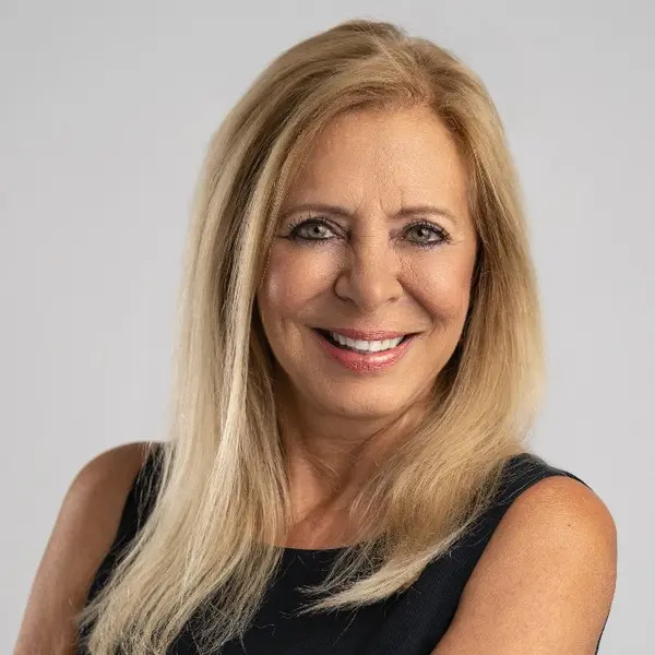 Lisa Lombardi-Bergstrom