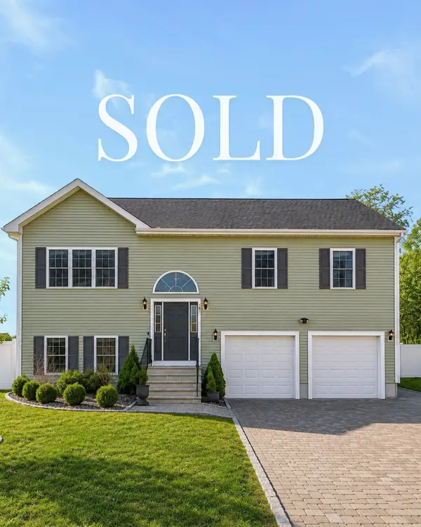 We could not be happier for our first-time homebuyers who just closed on their new home in Fall River!
A huge thank you to Tim Long @ Baycoast Bank for helping everything come together on the financing side, and to Holly Bronhard for being SUCH an incredible agent to work with on the listing side. She kept us laughing throughout the entire transaction and always makes the whole process that much more enjoyable. Holly... we hope to one day be cool enough to pull up to a closing in a red hot rod like you. (pic for proof!) You are the best. ♥🔑
Thinking about buying your first home in Fall River or anywhere throughout South Coast Massachusetts? Having the right real estate and lending team beside you makes all the difference.
#FallRiverMA #FallRiverRealEstate #FirstTimeHomeBuyer #SouthCoastMA #BuyersAgent