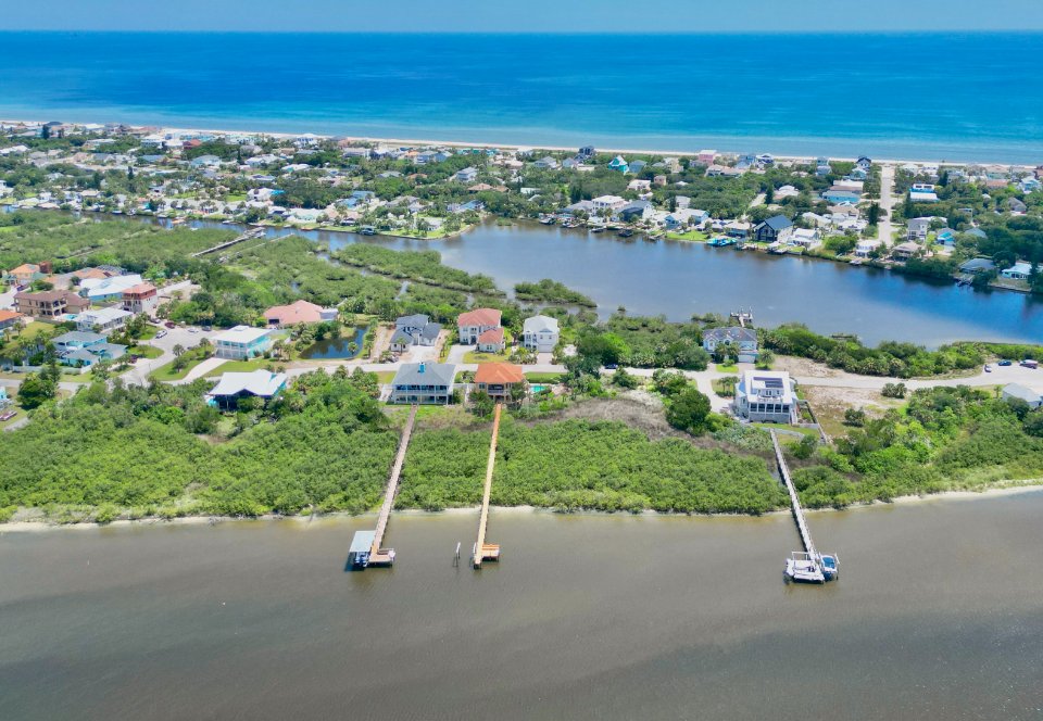 Aerial image of flagler beach homes on ICW