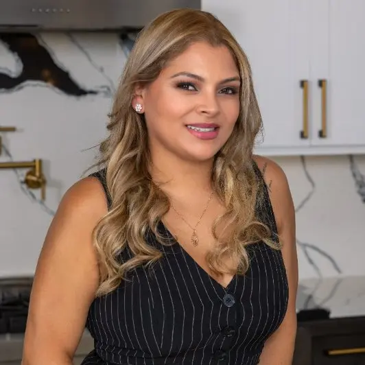Helen Carvalho