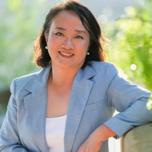 Helen Chau