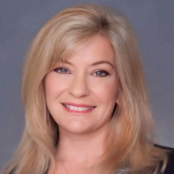 Julie McLin
