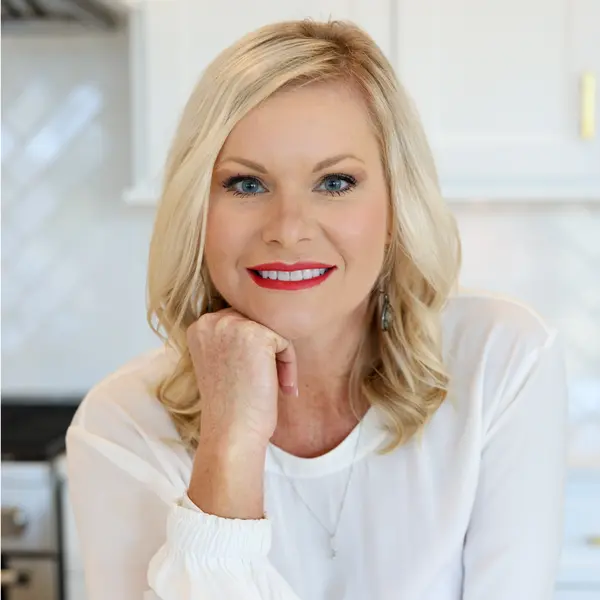 Natalie Holcomb