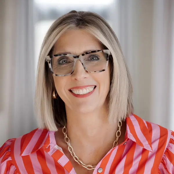 Stefanie Roth