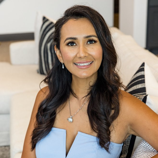 Yesenia Phoummarath