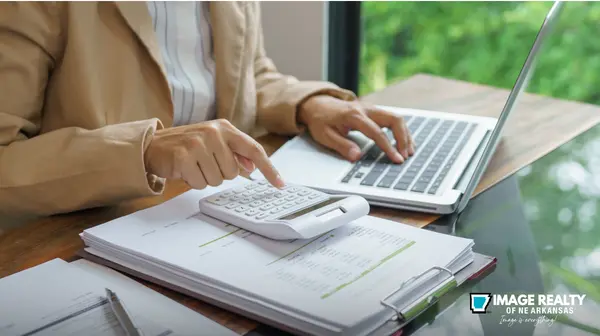 How Much Should You Budget for Closing Costs When Buying a Home in Arkansas?