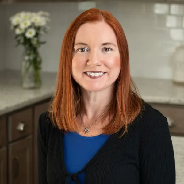 Jennifer Hollowell