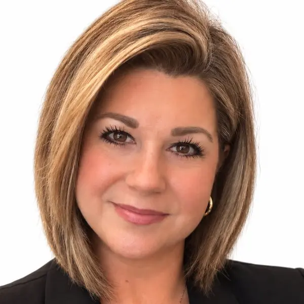 Lisa Bertin-Queena